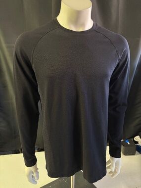 Awesome mens large Fabletics long sleeve shirt